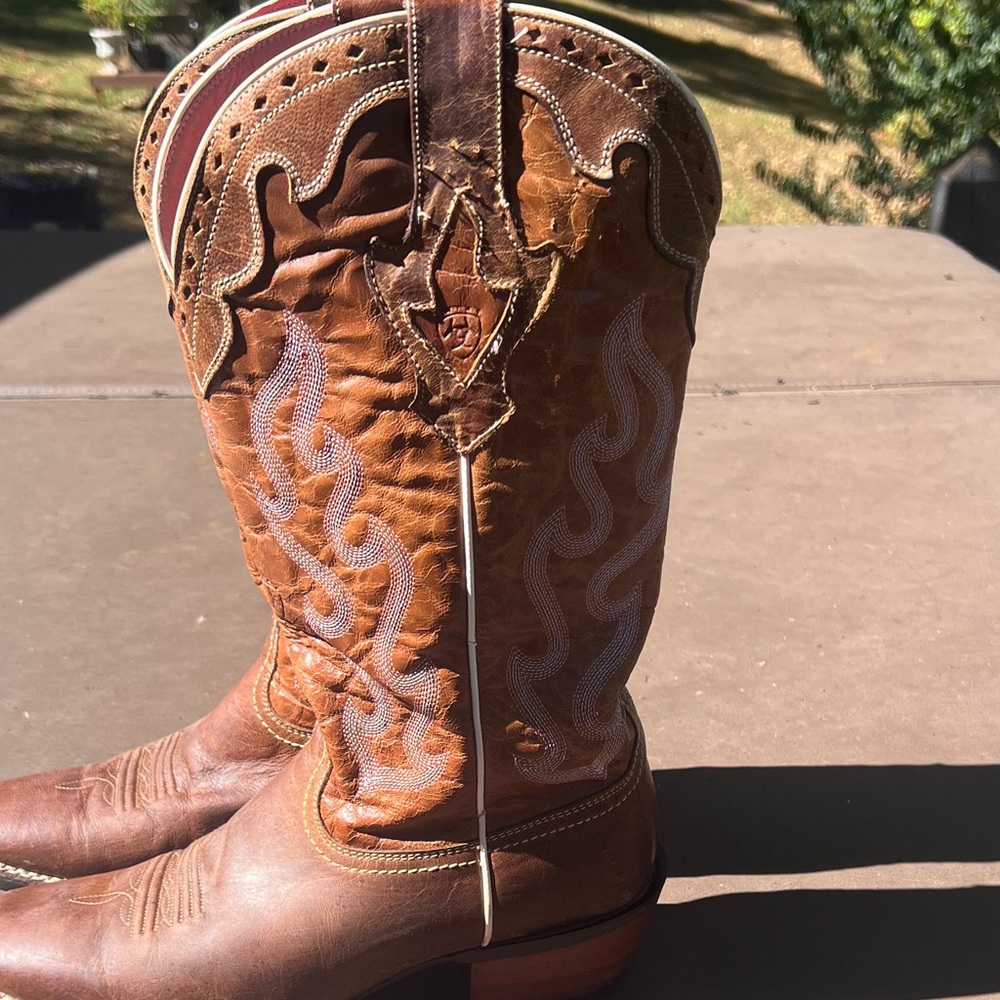 Brown Western  Ariat Cowgirl  Boots - Picture 4 of 14